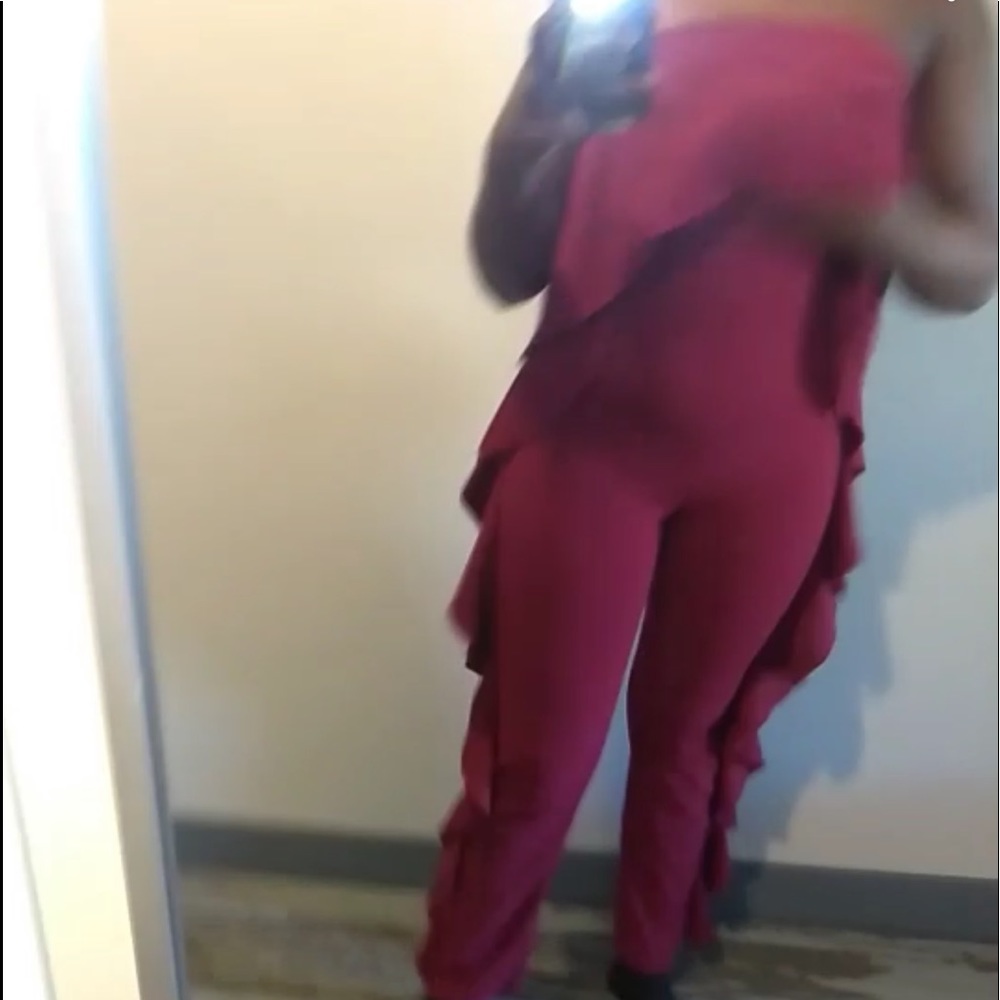 One piece fitted wrinkles on side